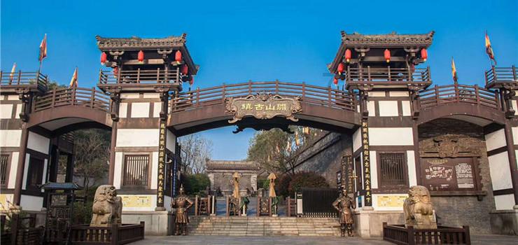 他本是战斗英雄,曾带领战士夺取泸定桥,却被谣传逃兵数十年?